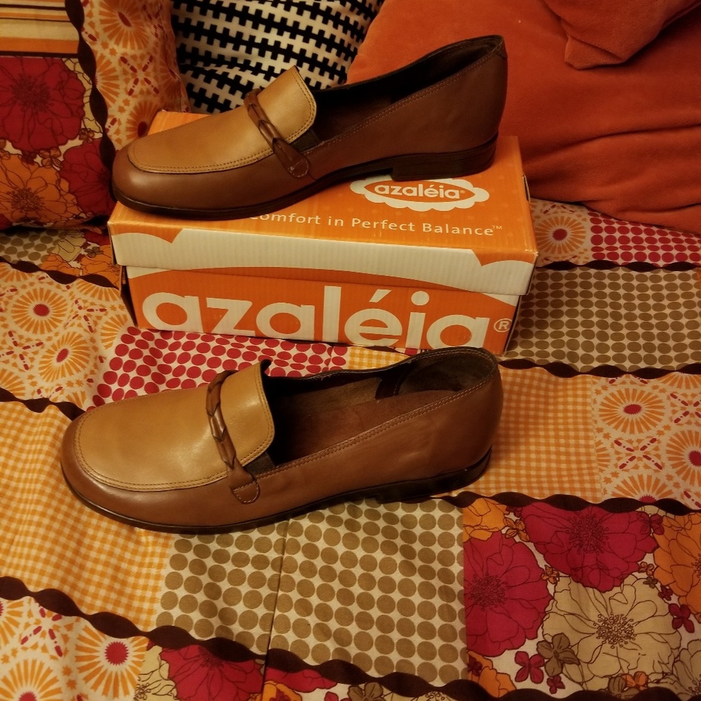 Shoes size 11